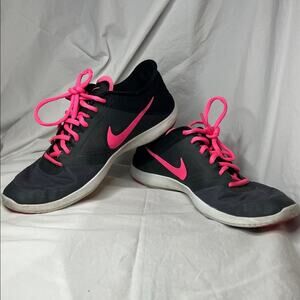 Nike Women's Black and Pink Trainer Shoes Size 9.5